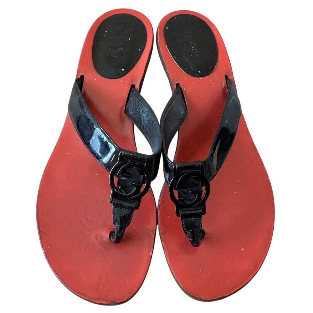 Gucci Black Patent GG Kitten Heel‎ Thong Sandals 6.5B